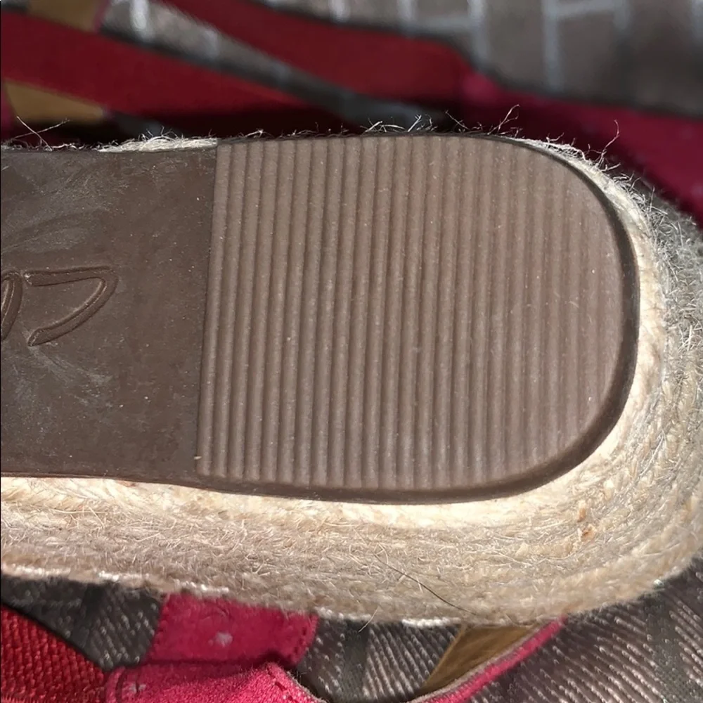 Clark’s artisan red wedge 7.5